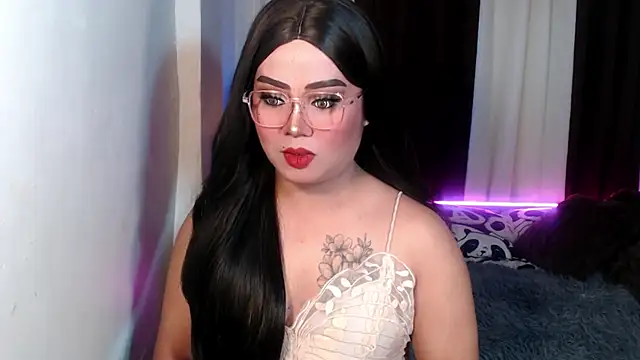 Snapshot of YourSweet-mich chatting on February 2026 02:37:02 AM YourSweet-mich online show from February 2026 02:37:02 AM