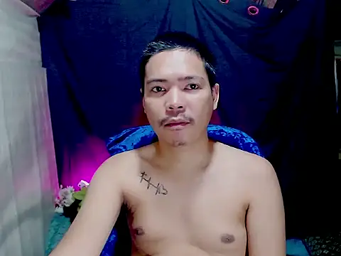 MANIACasianX online show from November 2025 09:06:01 PM