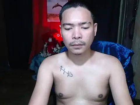Snapshot of MANIACasianX chatting on April 2026 03:42:02 PM MANIACasianX online show from April 2026 03:42:02 PM