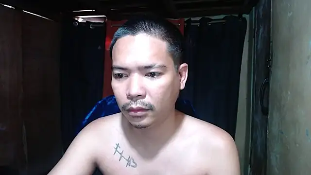 Snapshot of MANIACasianX chatting on April 2026 03:40:02 AM MANIACasianX online show from April 2026 03:40:02 AM