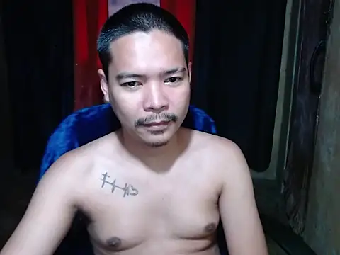 Snapshot of MANIACasianX chatting on April 2026 06:01:01 PM MANIACasianX online show from April 2026 06:01:01 PM