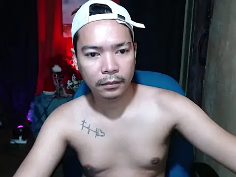 Snapshot of MANIACasianX chatting on April 2026 04:43:02 PM MANIACasianX online show from April 2026 04:43:02 PM