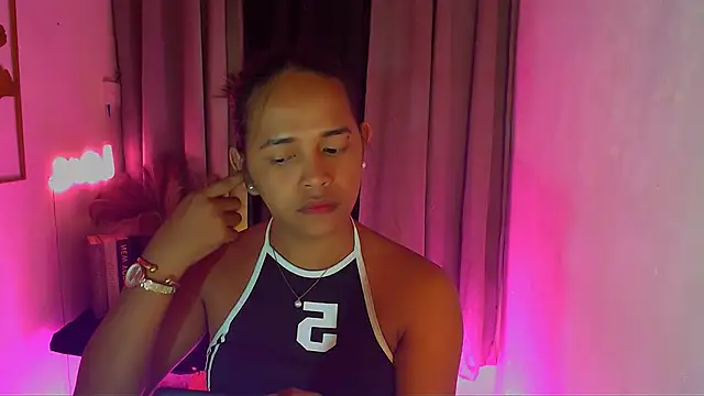 Lorainnelustts online show from January 2026 06:52:02 AM