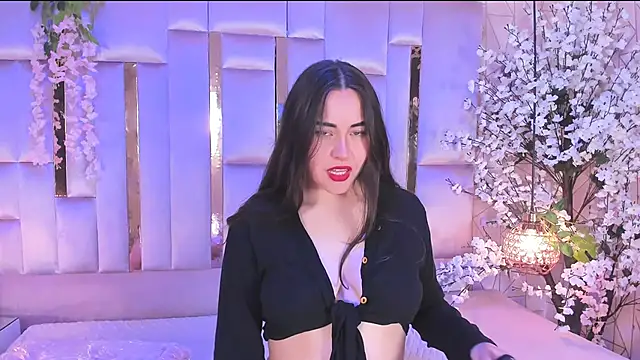 HannaCollins  online show from September 2025 02:00:02 PM