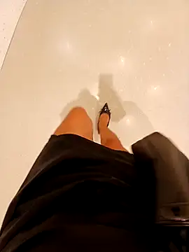 Snapshot of Ori-Lynk chatting on October 2025 10:35:02 AM Ori-Lynk online show from October 2025 10:35:02 AM