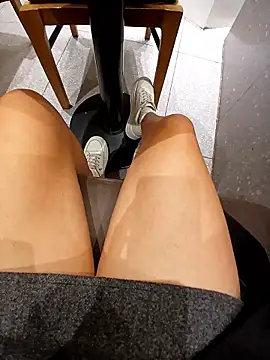 Snapshot of Ori-Lynk chatting on January 2026 04:05:01 AM Ori-Lynk online show from January 2026 04:05:01 AM