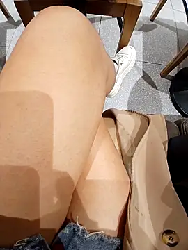 Snapshot of Ori-Lynk chatting on February 2026 05:11:01 AM Ori-Lynk online show from February 2026 05:11:01 AM