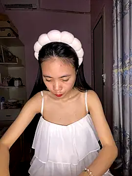 Snapshot of Dau-Tayy chatting on September 2025 03:23:02 PM Dau-Tayy online show from September 2025 03:23:02 PM