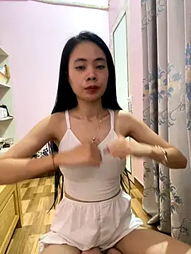 Snapshot of Dau-Tayy chatting on September 2025 09:55:01 AM Dau-Tayy online show from September 2025 09:55:01 AM