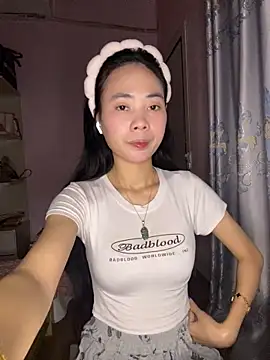 Snapshot of Dau-Tayy chatting on October 2025 02:34:01 PM Dau-Tayy online show from October 2025 02:34:01 PM