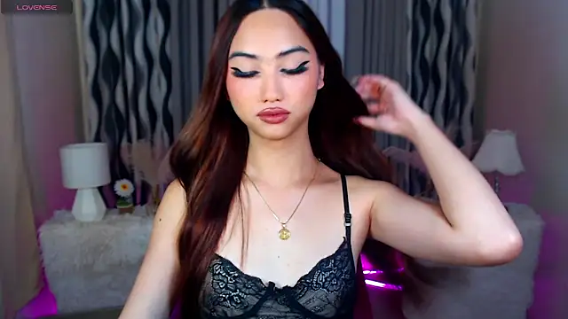 Kiah Wyatt online show from November 2025 05:29:02 AM