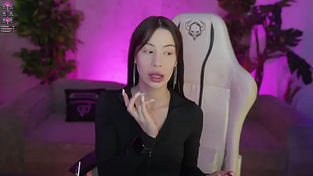 Selena Glow online show from December 2025 08:39:02 PM