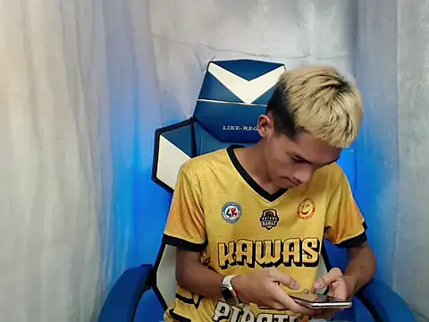 riks tyler online show from December 2025 07:48:01 AM