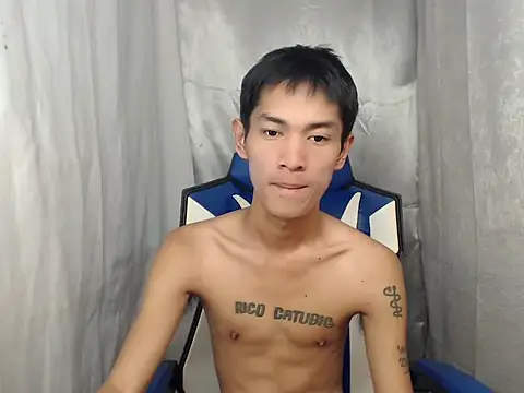 Snapshot of riks_tyler chatting on May 2026 05:32:01 PM riks tyler online show from May 2026 05:32:01 PM