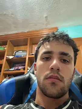 Snapshot of aavrdvh33 chatting on September 2025 12:26:02 AM aavrdvh33 online show from September 2025 12:26:02 AM