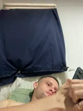 monocams online show from April 2026 09:34:01 PM