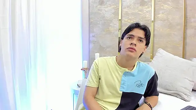 BenitoSaenz online show from October 2025 12:02:02 PM