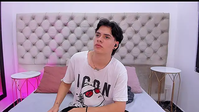 BenitoSaenz online show from November 2025 11:58:01 AM