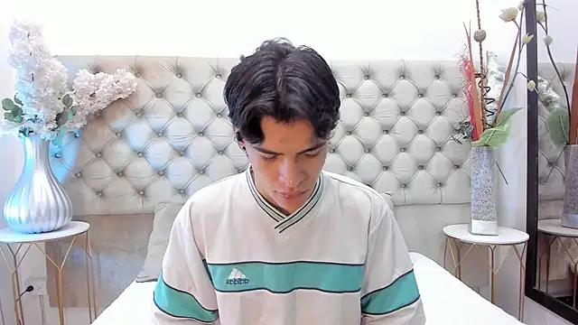 BenitoSaenz online show from November 2025 12:05:01 PM