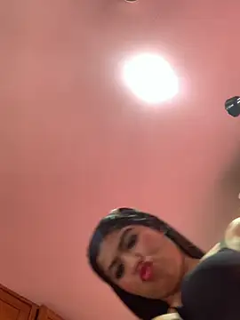 Luna 20x online show from October 2025 05:15:02 PM