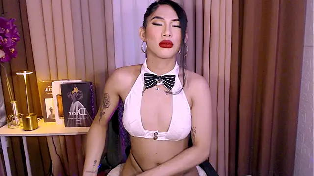 Snapshot of Megan_sativa chatting on November 2025 07:51:02 AM Megan sativa online show from November 2025 07:51:02 AM