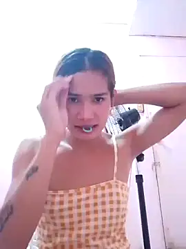 Snapshot of cute_vanessa12 chatting on September 2025 05:17:01 PM cute vanessa12 online show from September 2025 05:17:01 PM