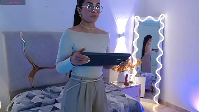 Snapshot of Rosalind_tay chatting on November 2025 10:58:01 AM Rosalind tay online show from November 2025 10:58:01 AM