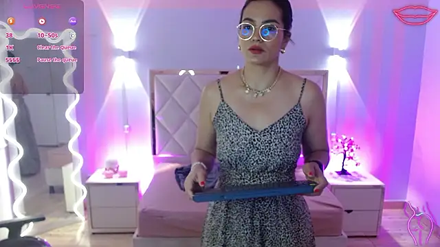 Snapshot of Rosalind_tay chatting on February 2026 11:30:01 AM Rosalind tay online show from February 2026 11:30:01 AM