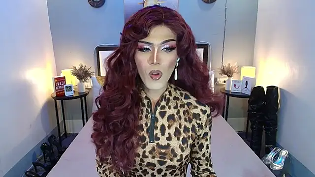 Snapshot of TatianaWil chatting on October 2025 01:37:02 AM TatianaWil online show from October 2025 01:37:02 AM