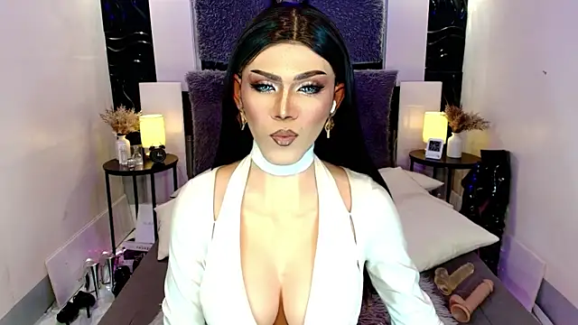 Snapshot of TatianaWil chatting on February 2026 08:15:02 AM TatianaWil online show from February 2026 08:15:02 AM