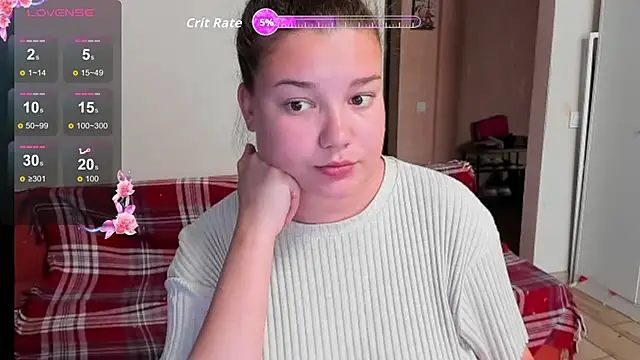 LinaElasm online show from October 2025 09:41:02 AM