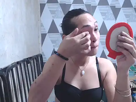 Snapshot of Wiynwyn_Delamerced1989 chatting on December 2025 10:14:01 PM Wiynwyn Delamerced1989 online show from December 2025 10:14:01 PM