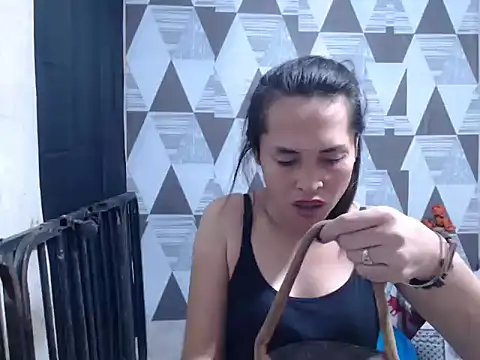 Snapshot of Wiynwyn_Delamerced1989 chatting on February 2026 11:13:01 PM Wiynwyn Delamerced1989 online show from February 2026 11:13:01 PM