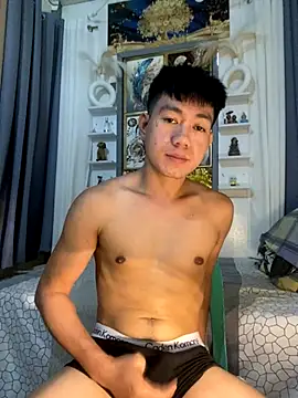Snapshot of xshyboyx chatting on September 2025 03:41:02 AM xshyboyx online show from September 2025 03:41:02 AM