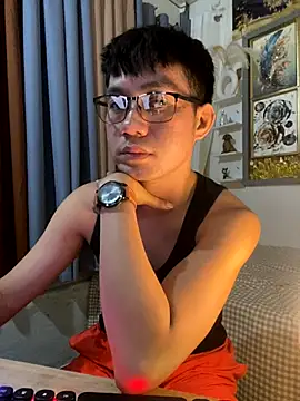 Snapshot of xshyboyx chatting on November 2025 02:32:01 PM xshyboyx online show from November 2025 02:32:01 PM