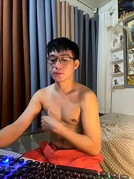 Snapshot of xshyboyx chatting on November 2025 02:38:01 PM xshyboyx online show from November 2025 02:38:01 PM