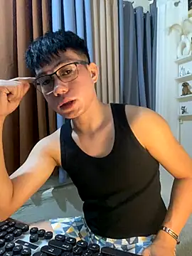 Snapshot of xshyboyx chatting on December 2025 12:03:02 PM xshyboyx online show from December 2025 12:03:02 PM