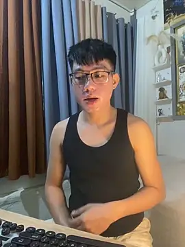 Snapshot of xshyboyx chatting on December 2025 11:41:01 AM xshyboyx online show from December 2025 11:41:01 AM