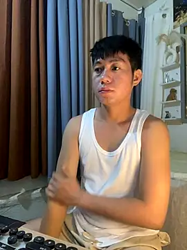 Snapshot of xshyboyx chatting on January 2026 02:52:02 PM xshyboyx online show from January 2026 02:52:02 PM