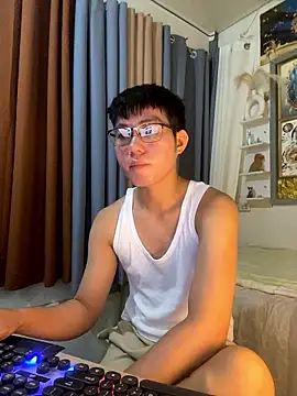 Snapshot of xshyboyx chatting on January 2026 02:58:02 AM xshyboyx online show from January 2026 02:58:02 AM