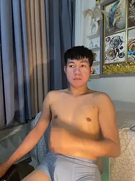Snapshot of xshyboyx chatting on February 2026 02:40:02 AM xshyboyx online show from February 2026 02:40:02 AM