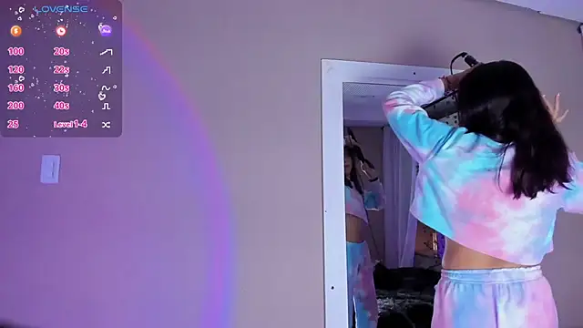 Snapshot of CamiGox chatting on February 2026 04:09:02 AM CamiGox online show from February 2026 04:09:02 AM