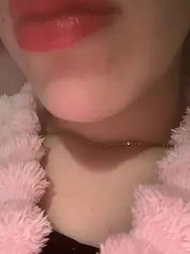 Snapshot of Mimisixo chatting on March 2026 12:06:01 AM Mimisixo online show from March 2026 12:06:01 AM