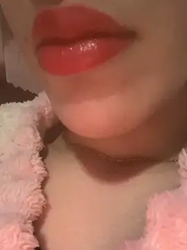 Snapshot of Mimisixo chatting on March 2026 12:28:02 AM Mimisixo online show from March 2026 12:28:02 AM