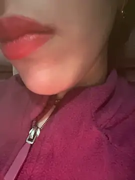 Snapshot of Mimisixo chatting on March 2026 11:33:01 PM Mimisixo online show from March 2026 11:33:01 PM