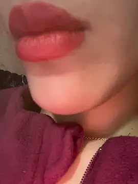 Snapshot of Mimisixo chatting on March 2026 05:56:01 PM Mimisixo online show from March 2026 05:56:01 PM