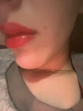 Snapshot of Mimisixo chatting on March 2026 11:05:01 PM Mimisixo online show from March 2026 11:05:01 PM