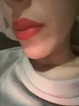 Snapshot of Mimisixo chatting on April 2026 06:20:01 PM Mimisixo online show from April 2026 06:20:01 PM