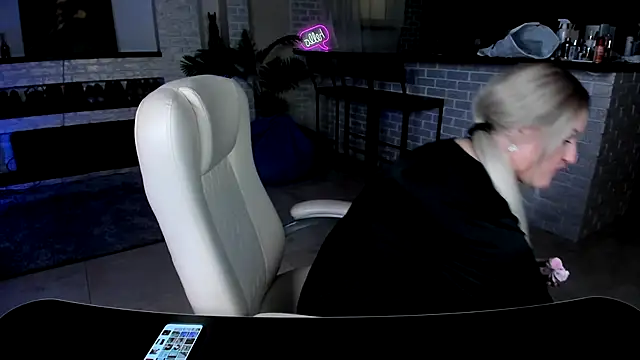 MariemLui online show from September 2025 10:36:01 AM