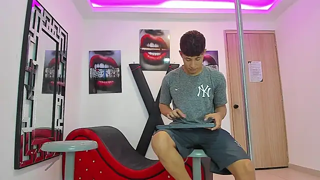 RED EMPIRE online show from September 2025 01:24:02 PM